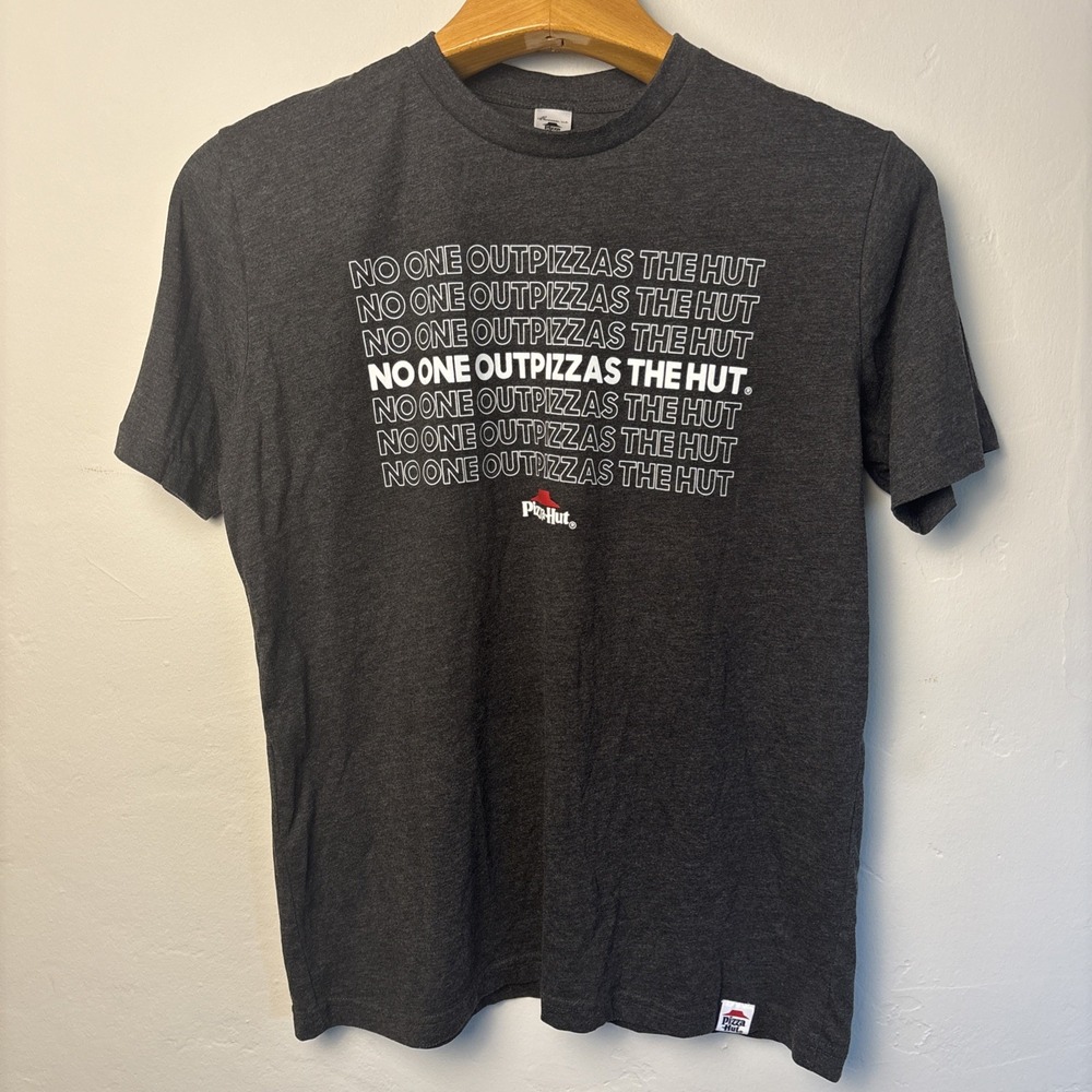 Pizza Hut T-shirt Size Medium Gray Graphic Short Sleeve Crew Neck